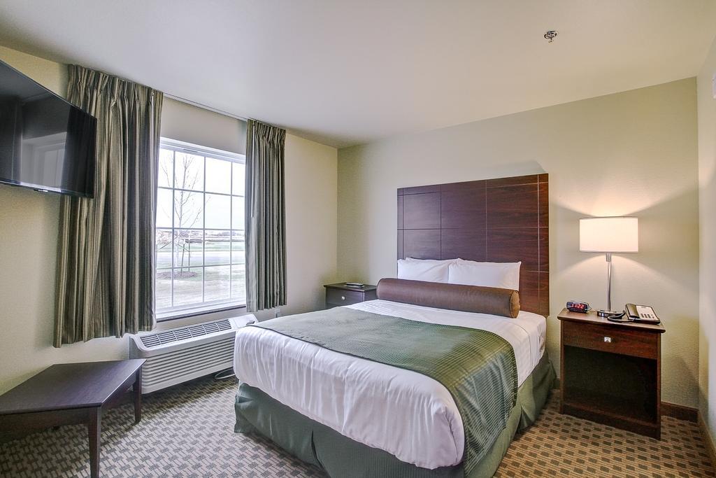 Cobblestone Hotel & Suites Pulaski/Green Bay エクステリア 写真