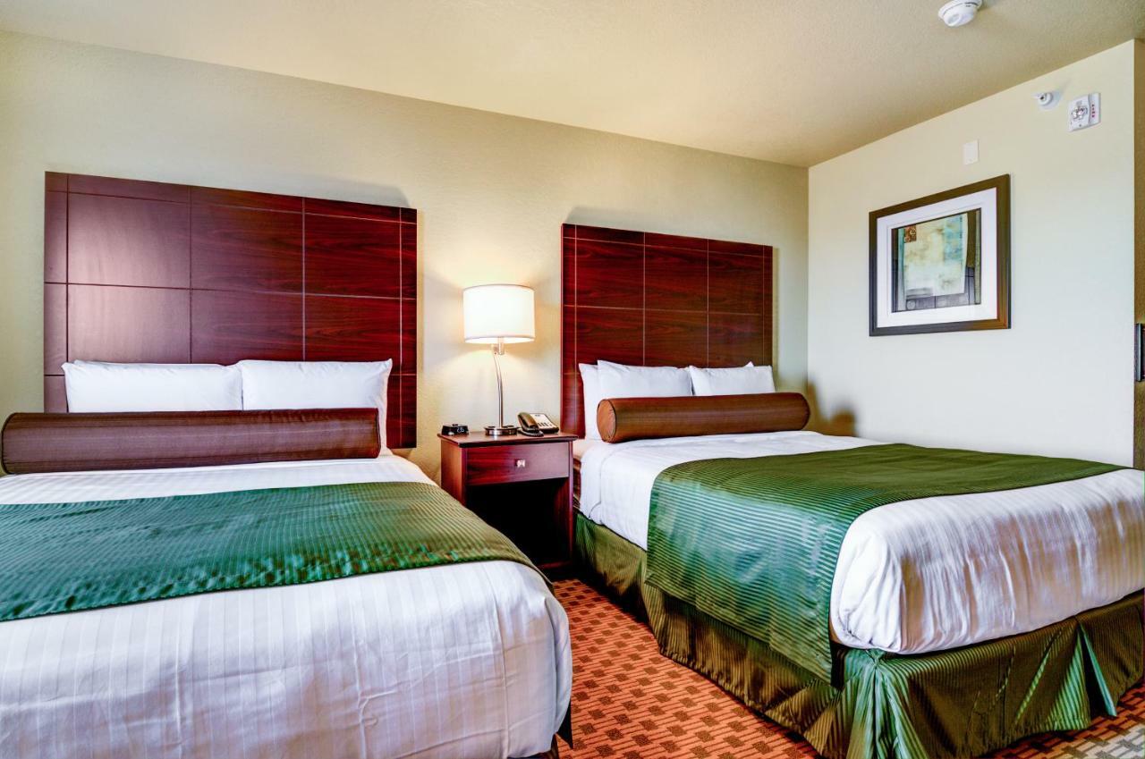 Cobblestone Hotel & Suites Pulaski/Green Bay エクステリア 写真