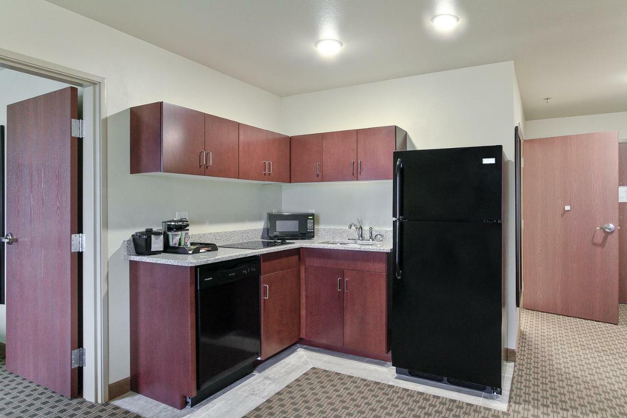 Cobblestone Hotel & Suites Pulaski/Green Bay エクステリア 写真